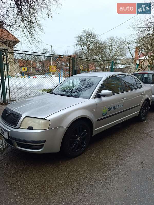 Лифтбек Skoda Superb 2004 в Ивано-Франковске