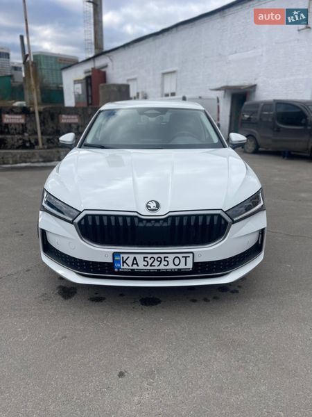 Лифтбек Skoda Superb 2024 в Киеве