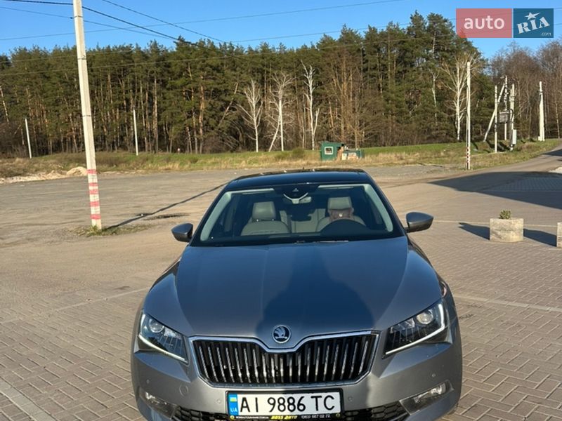 Лифтбек Skoda Superb 2016 в Киеве