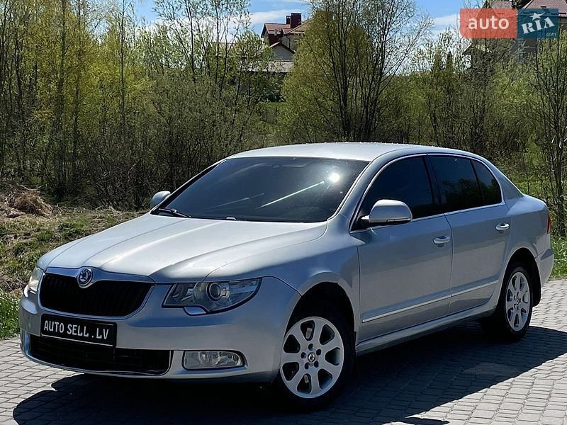 Лифтбек Skoda Superb 2010 в Львове
