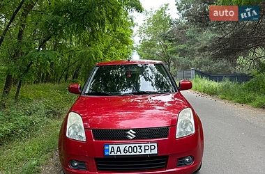 Хэтчбек Suzuki Swift 2005 в Березане