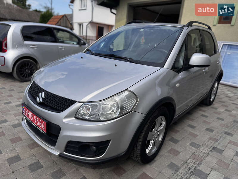 Внедорожник / Кроссовер Suzuki SX4 2011 в Тернополе