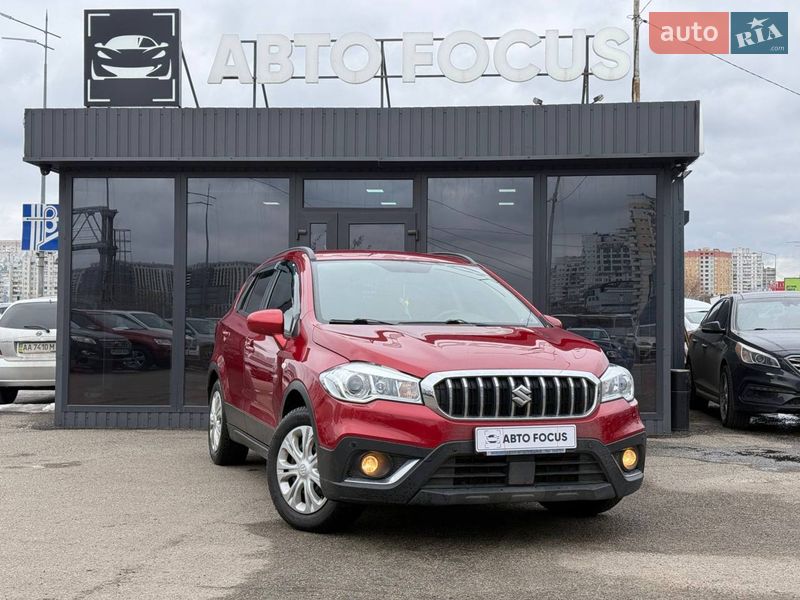 Внедорожник / Кроссовер Suzuki SX4 2018 в Киеве