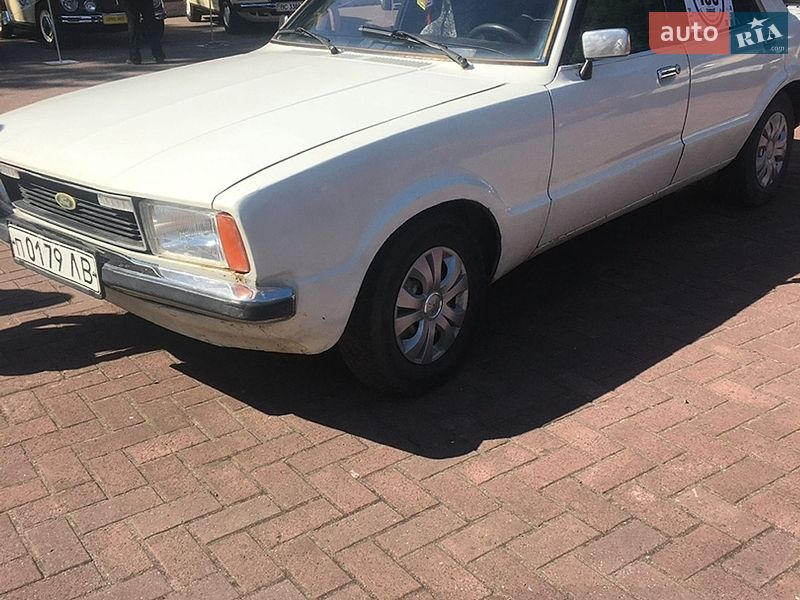 Седан Ford Taurus 1986 в Рава-Русской