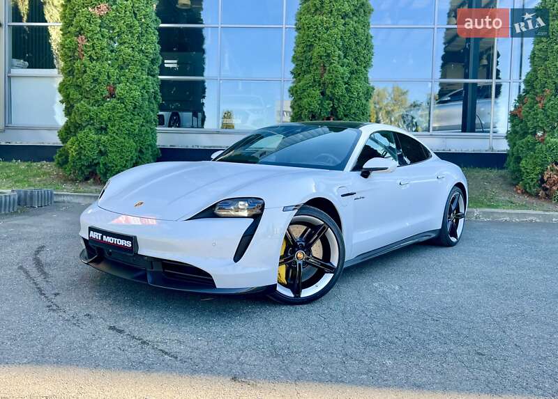 Седан Porsche Taycan 2020 в Києві