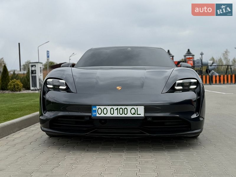 Седан Porsche Taycan 2020 в Вінниці