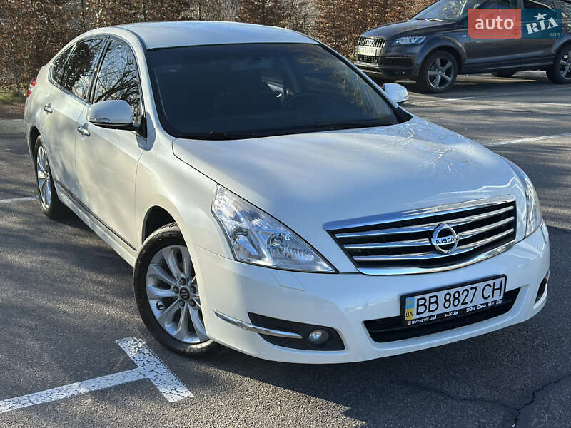 Седан Nissan Teana 2012 в Киеве
