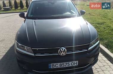 Внедорожник / Кроссовер Volkswagen Tiguan 2018 в Городке