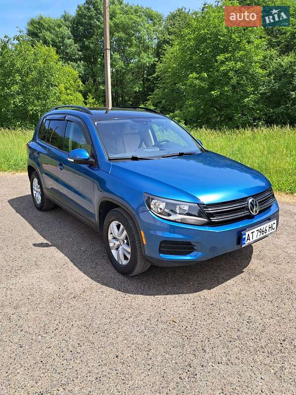 Внедорожник / Кроссовер Volkswagen Tiguan 2016 в Бурштыне