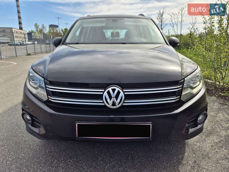 Внедорожник / Кроссовер Volkswagen Tiguan 2016 в Киеве