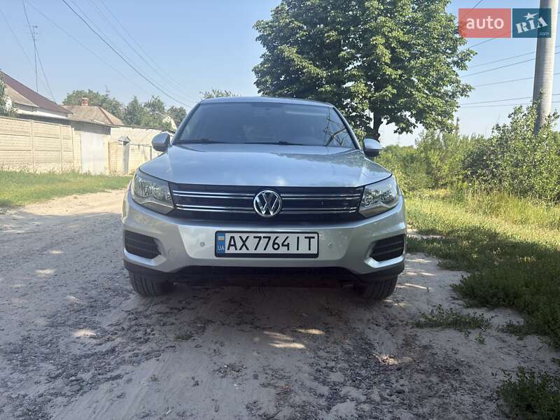 Позашляховик / Кросовер Volkswagen Tiguan 2013 в Харкові