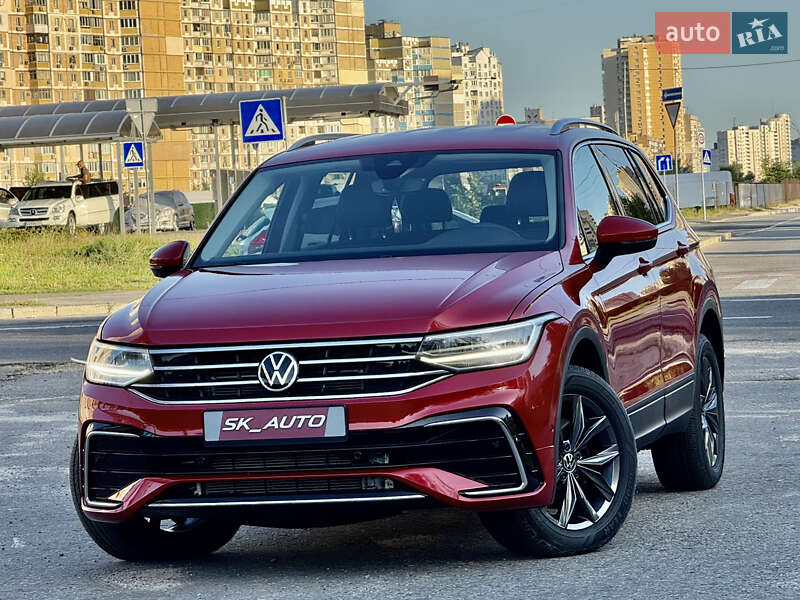 Внедорожник / Кроссовер Volkswagen Tiguan 2022 в Киеве