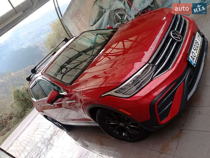 Внедорожник / Кроссовер Volkswagen Tiguan 2022 в Рахове
