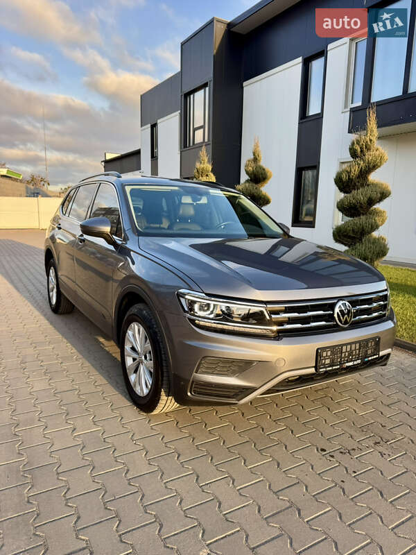 Внедорожник / Кроссовер Volkswagen Tiguan 2018 в Киеве