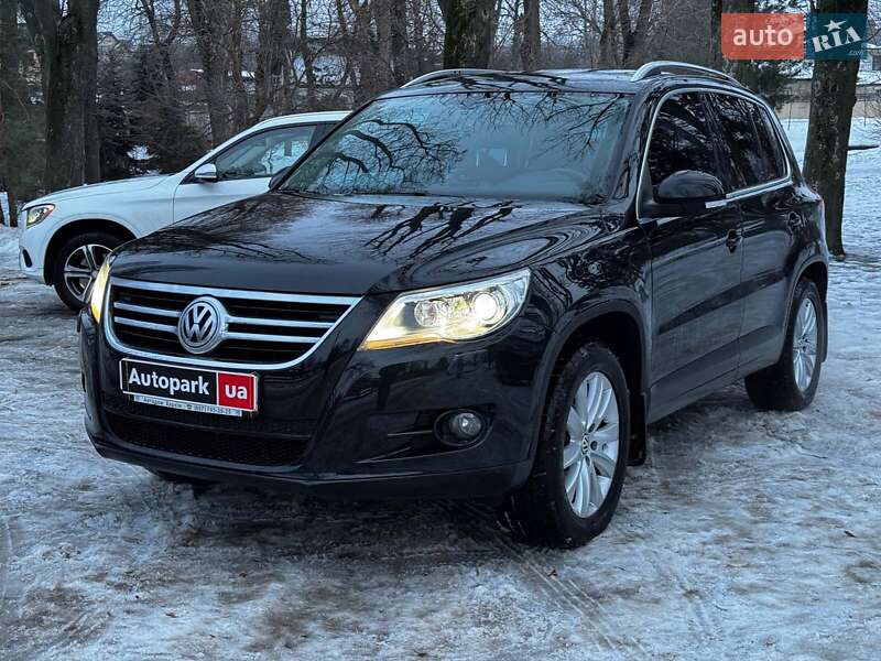 Внедорожник / Кроссовер Volkswagen Tiguan 2011 в Киеве