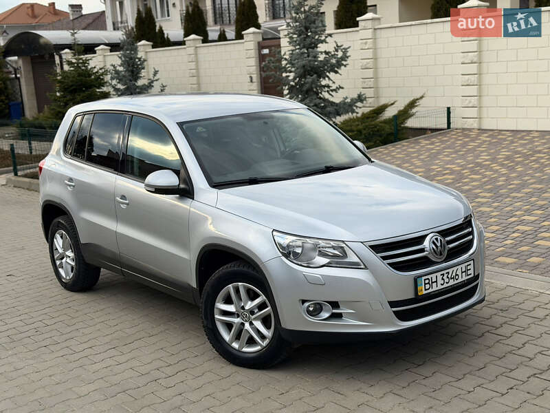 Внедорожник / Кроссовер Volkswagen Tiguan 2009 в Одессе