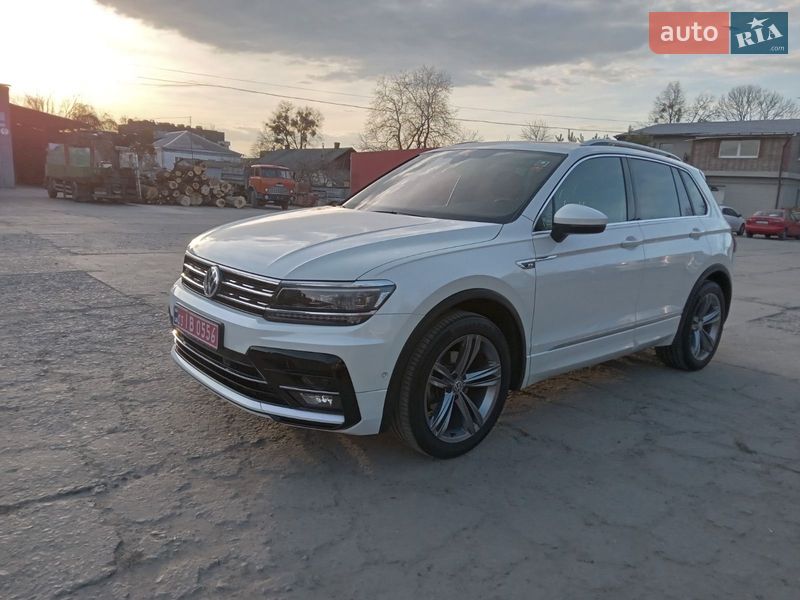 Внедорожник / Кроссовер Volkswagen Tiguan 2017 в Звягеле