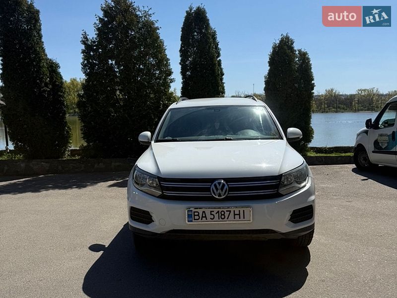 Внедорожник / Кроссовер Volkswagen Tiguan 2015 в Кропивницком