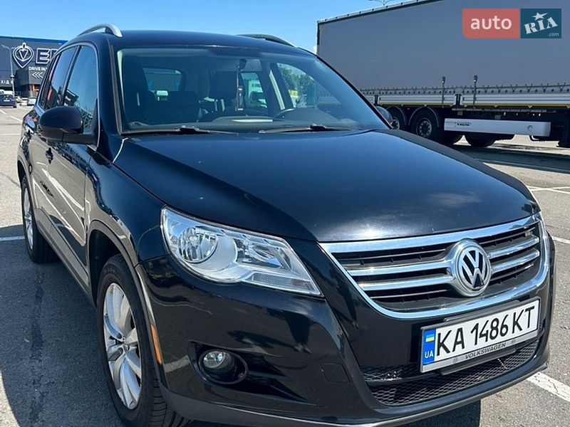 Внедорожник / Кроссовер Volkswagen Tiguan 2011 в Киеве