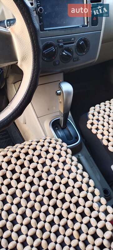 Хэтчбек Nissan TIIDA 2007 в Николаеве