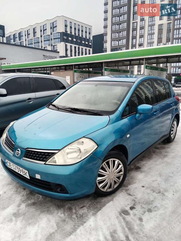 Хэтчбек Nissan TIIDA 2008 в Ивано-Франковске