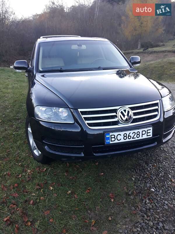 Внедорожник / Кроссовер Volkswagen Touareg 2005 в Славском