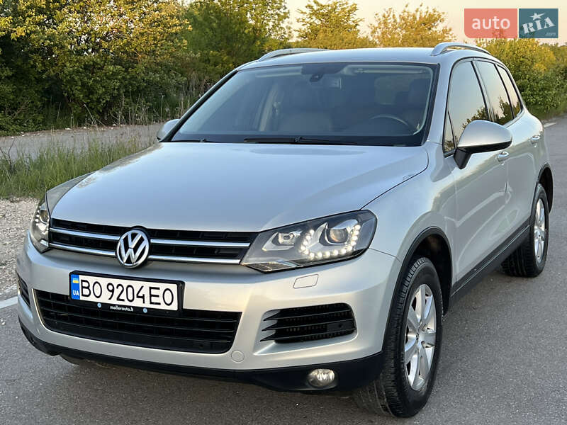 Внедорожник / Кроссовер Volkswagen Touareg 2013 в Тернополе