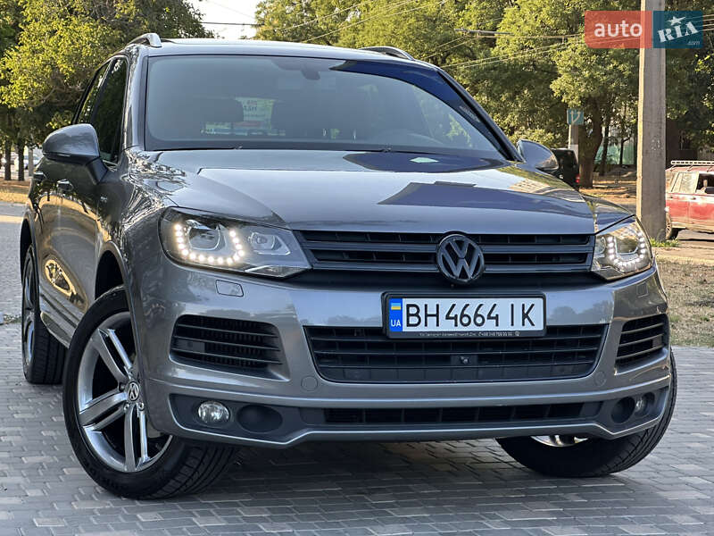 Внедорожник / Кроссовер Volkswagen Touareg 2012 в Одессе