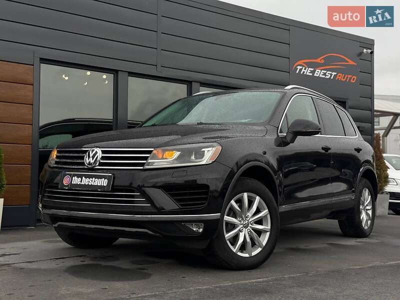 Внедорожник / Кроссовер Volkswagen Touareg 2015 в Ровно