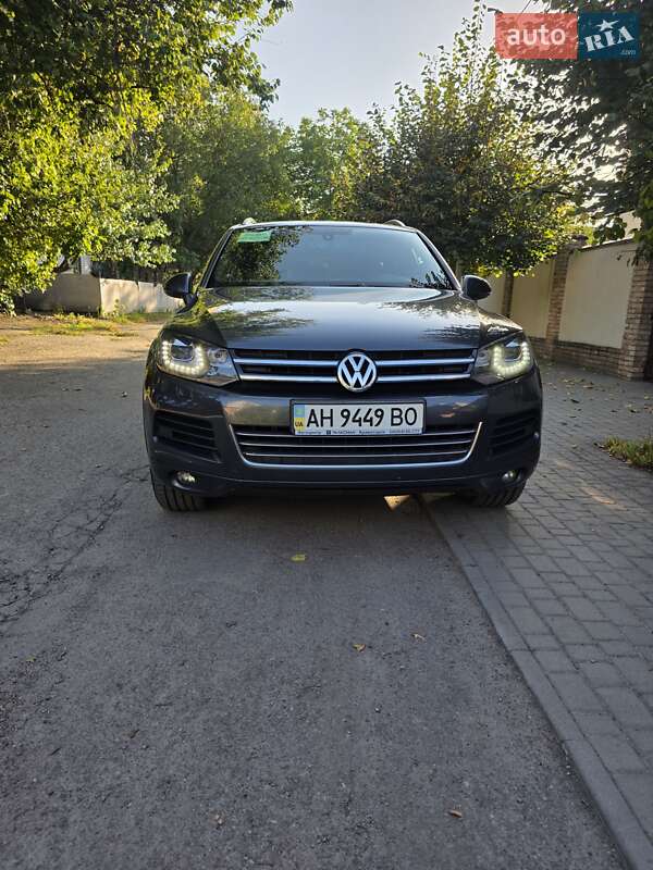 Позашляховик / Кросовер Volkswagen Touareg 2012 в Дніпрі Позашляховик / Кросовер Volkswagen Touareg 2012 в Дніпрі