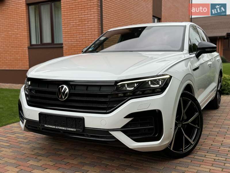 Позашляховик / Кросовер Volkswagen Touareg 2021 в Києві