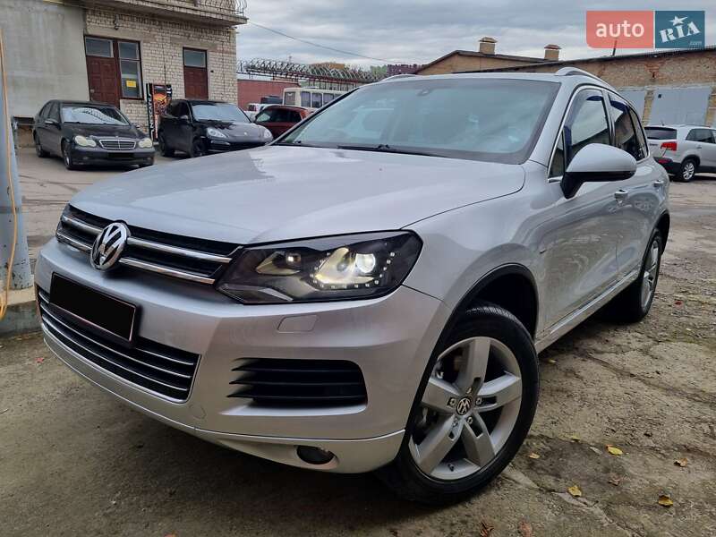 Позашляховик / Кросовер Volkswagen Touareg 2013 в Рівному Позашляховик / Кросовер Volkswagen Touareg 2013 в Рівному