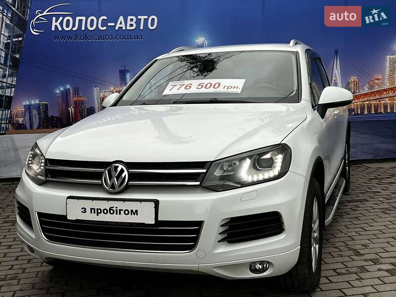 Позашляховик / Кросовер Volkswagen Touareg 2014 в Черкасах