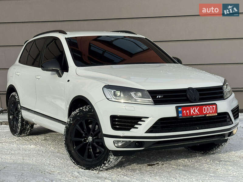 Позашляховик / Кросовер Volkswagen Touareg 2016 в Дрогобичі