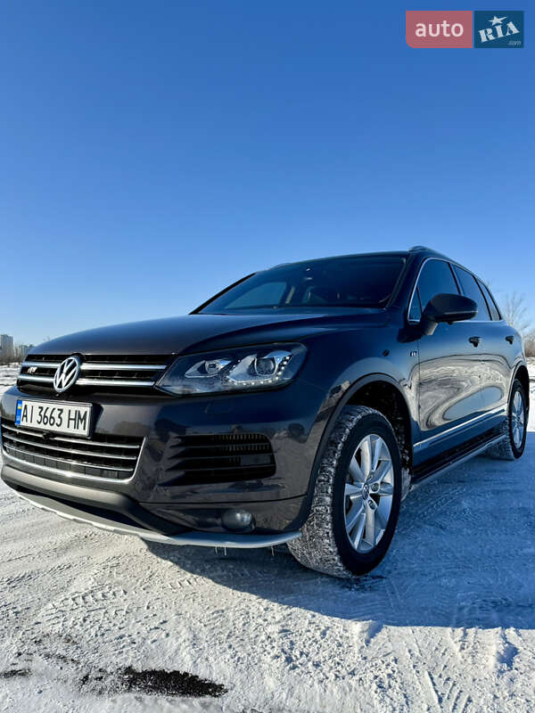 Позашляховик / Кросовер Volkswagen Touareg 2011 в Черкасах Позашляховик / Кросовер Volkswagen Touareg 2011 в Черкасах