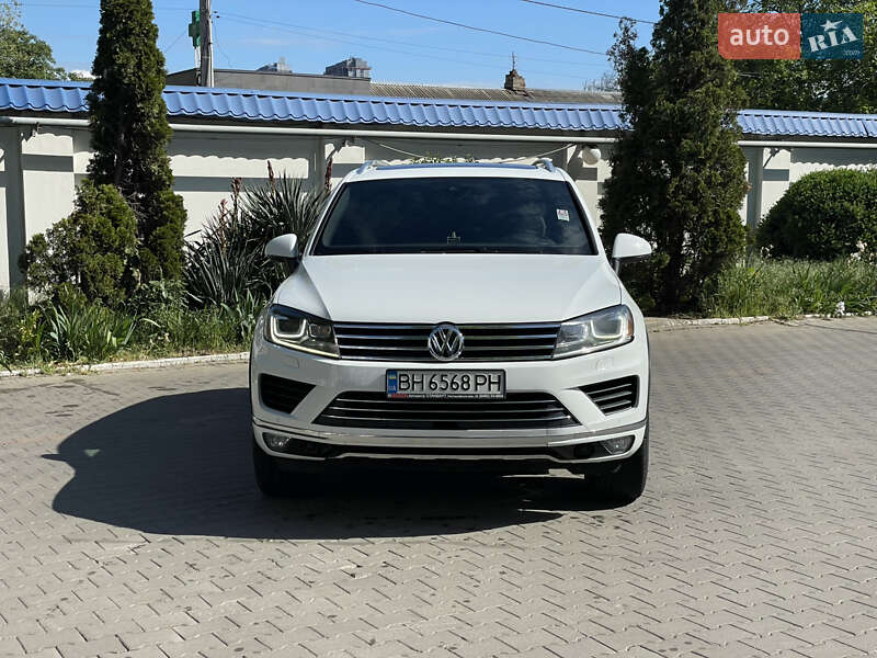 Внедорожник / Кроссовер Volkswagen Touareg 2016 в Одессе Внедорожник / Кроссовер Volkswagen Touareg 2016 в Одессе