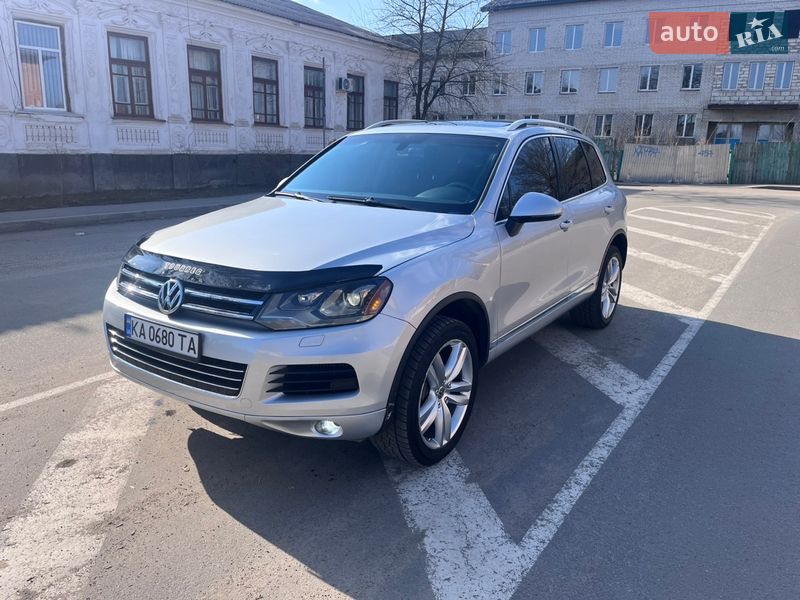 Внедорожник / Кроссовер Volkswagen Touareg 2010 в Радомышле