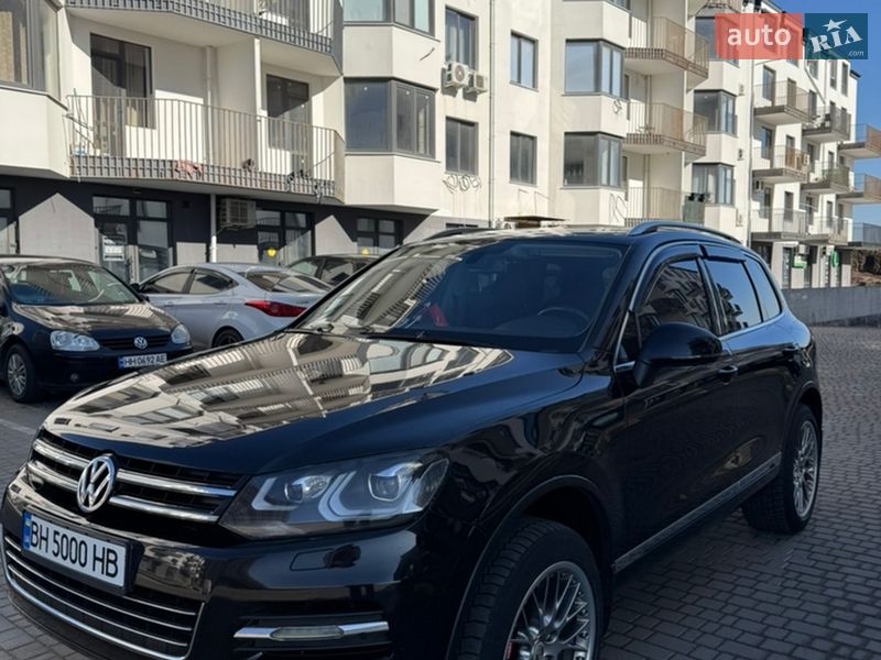 Позашляховик / Кросовер Volkswagen Touareg 2012 в Балті
