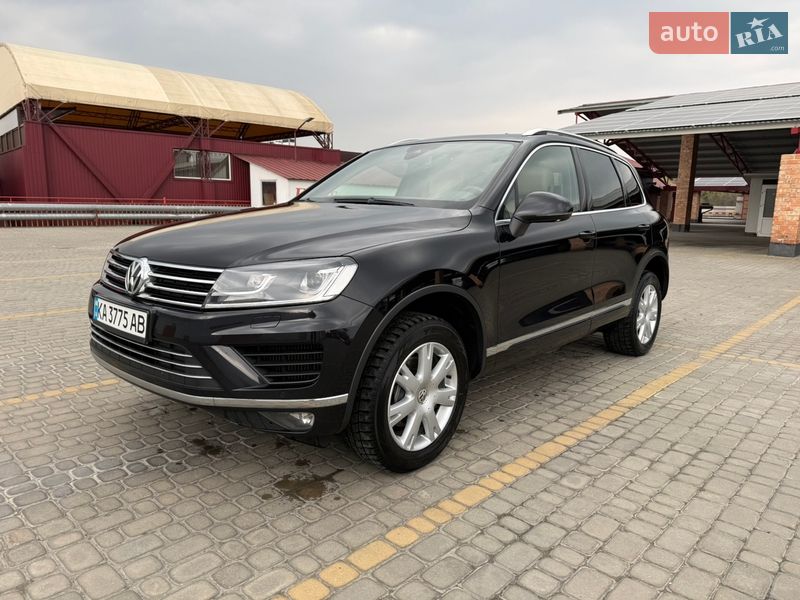 Внедорожник / Кроссовер Volkswagen Touareg 2016 в Львове