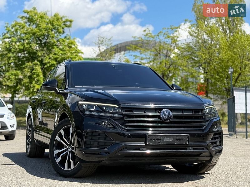 Позашляховик / Кросовер Volkswagen Touareg 2018 в Дніпрі