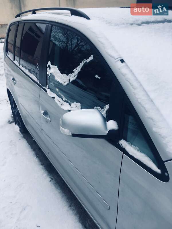 Минивэн Volkswagen Touran 2005 в Луцке