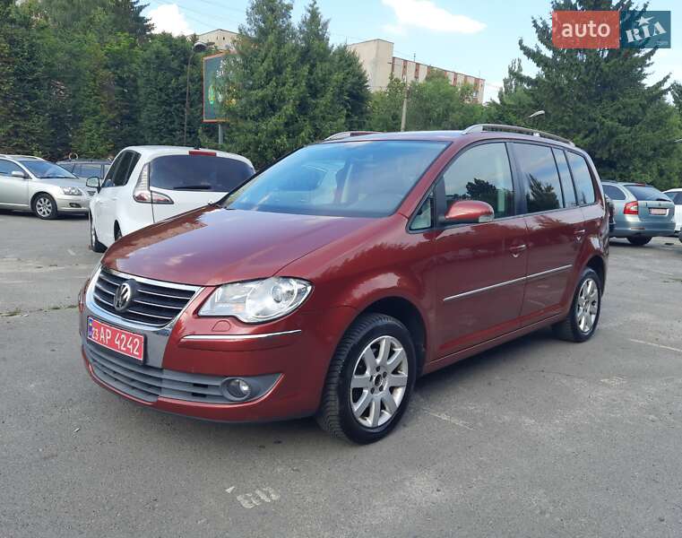 Минивэн Volkswagen Touran 2007 в Хмельницком