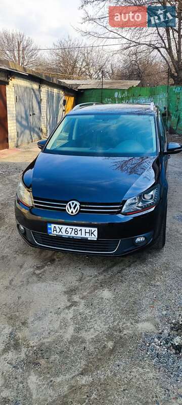 Минивэн Volkswagen Touran 2013 в Харькове