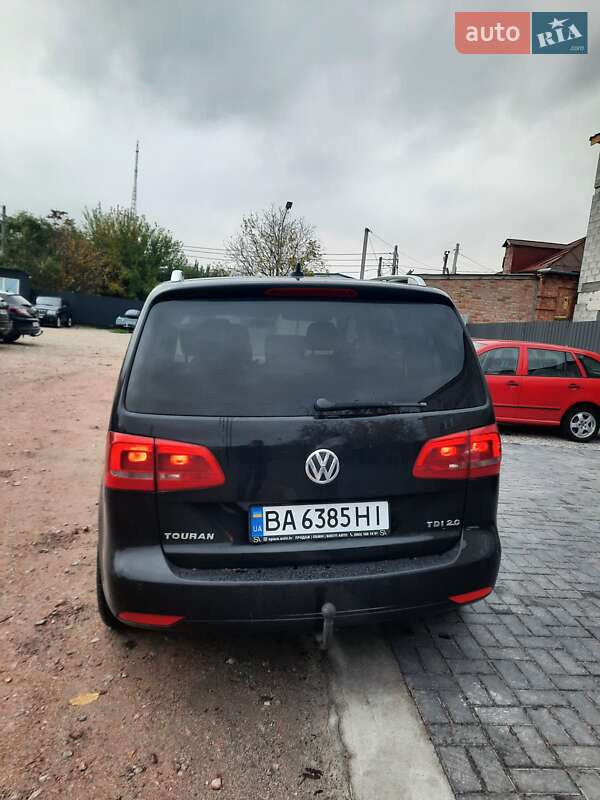 Минивэн Volkswagen Touran 2011 в Кропивницком Минивэн Volkswagen Touran 2011 в Кропивницком