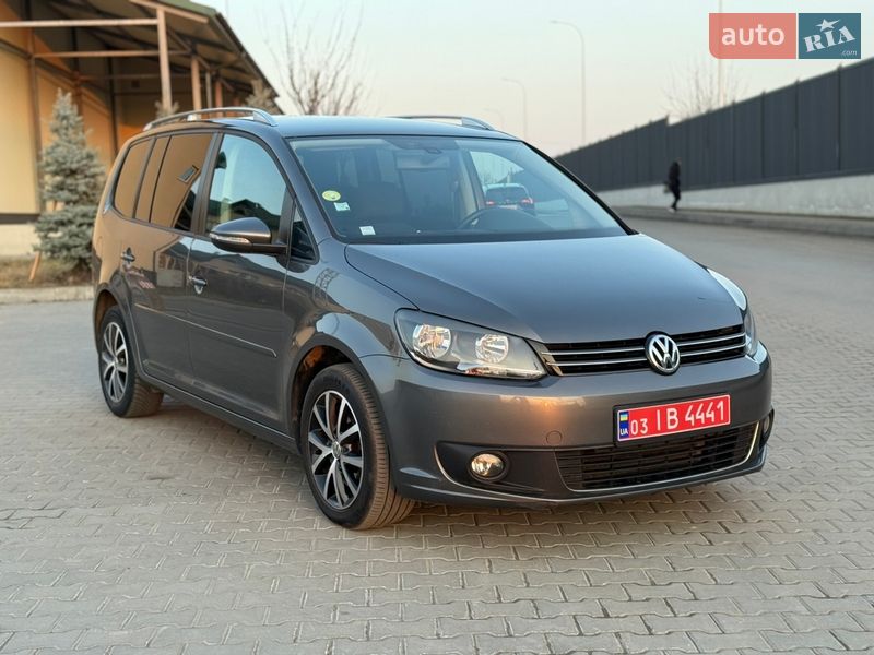 Минивэн Volkswagen Touran 2013 в Луцке