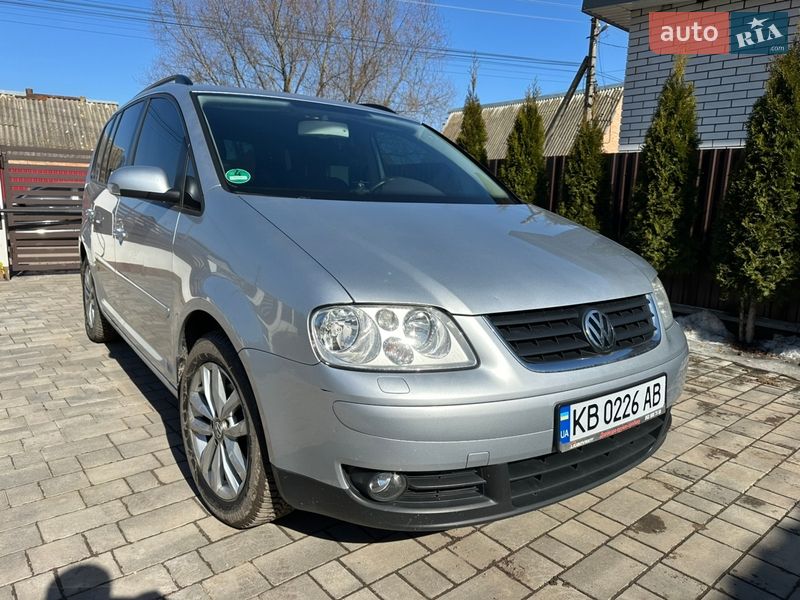 Минивэн Volkswagen Touran 2006 в Виннице Минивэн Volkswagen Touran 2006 в Виннице