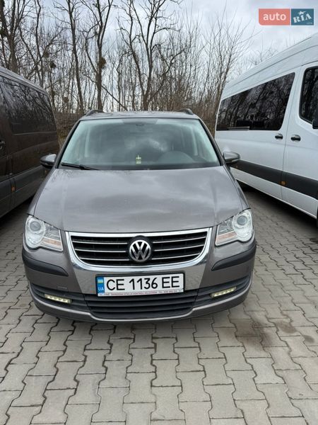 Минивэн Volkswagen Touran 2010 в Черновцах Минивэн Volkswagen Touran 2010 в Черновцах