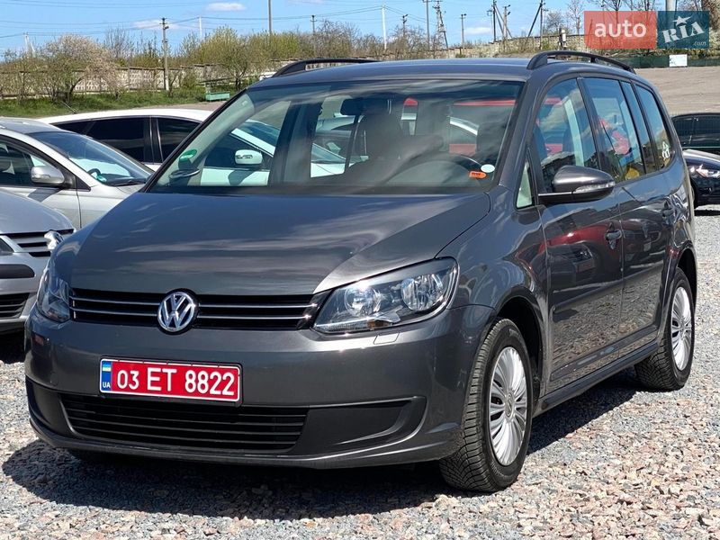 Мінівен Volkswagen Touran 2010 в Рівному