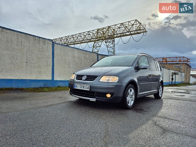 Мінівен Volkswagen Touran 2006 в Києві