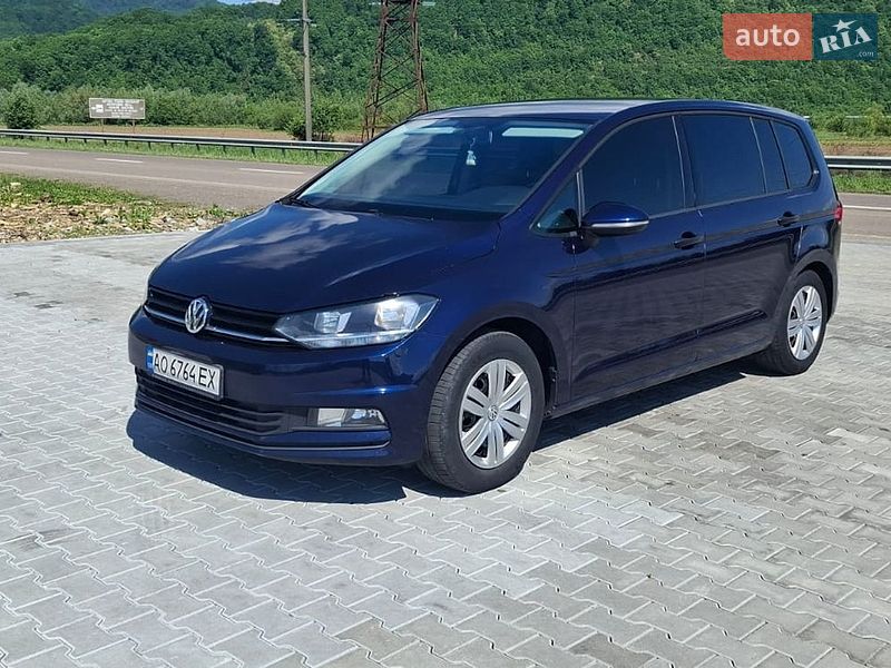 Микровэн Volkswagen Touran 2015 в Межгорье Микровэн Volkswagen Touran 2015 в Межгорье
